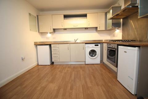 2 bedroom flat to rent, Trevore Drive, Standish