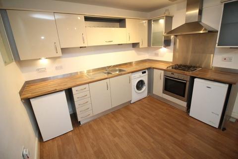 2 bedroom flat to rent, Trevore Drive, Standish