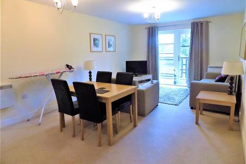 2 bedroom apartment to rent, Lynx Court, Farnborough GU14