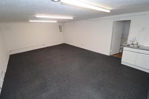 Office to rent, St Albans Lane