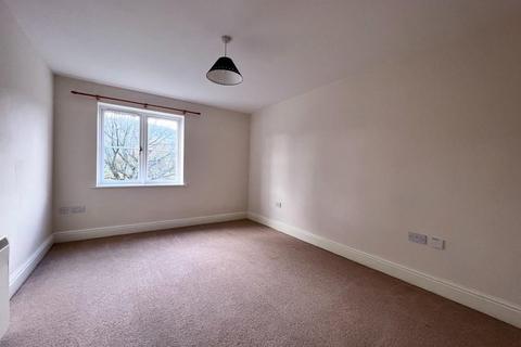 2 bedroom flat to rent, Conwy Terrace, Llanrwst