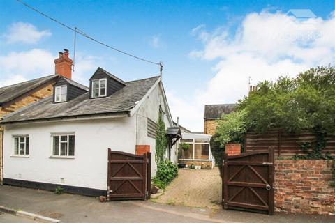 3 bedroom cottage for sale, Blisworth, Northampton NN7