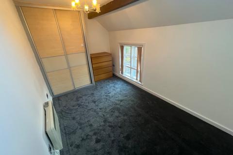 2 bedroom flat to rent, Harrogate Road, Leeds, West Yorkshire, UK, LS17