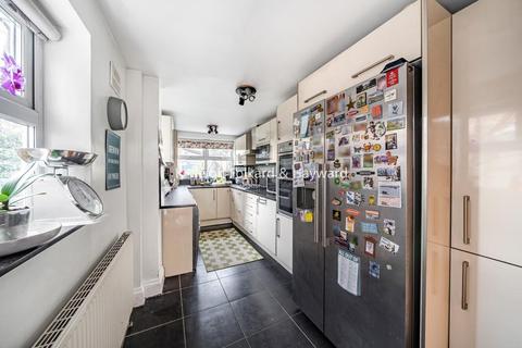 3 bedroom terraced house for sale, Stanley Road, Bounds Green