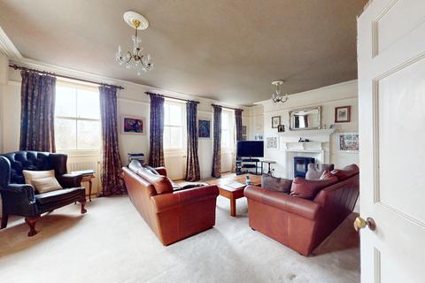 7 bedroom end of terrace house for sale, The Square, Stonehouse, PL1