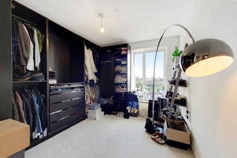 2 bedroom flat for sale, Damsel Walk, Hendon, London, NW9