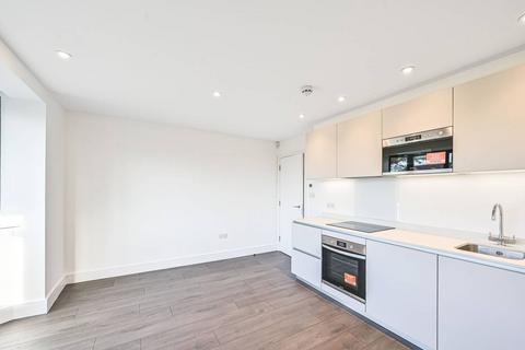 2 bedroom maisonette to rent, Corringham Road, Golders Green, London, NW11