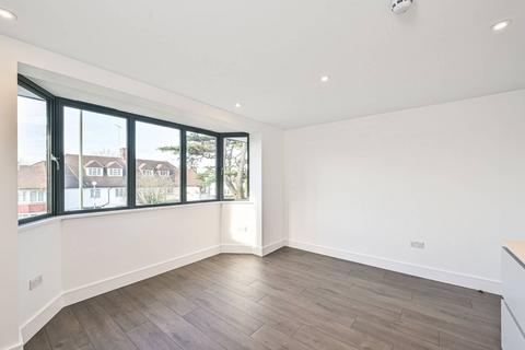 2 bedroom maisonette to rent, Corringham Road, Golders Green, London, NW11