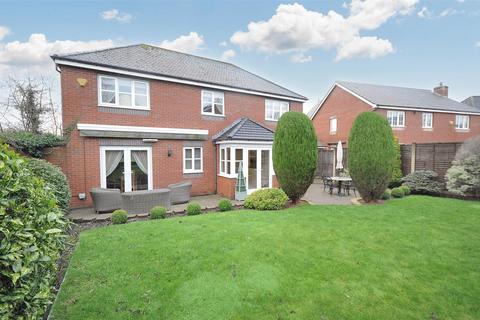 15 Bentley Close, Stone, ST15 8ZW