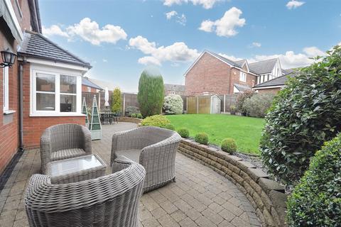 15 Bentley Close, Stone, ST15 8ZW