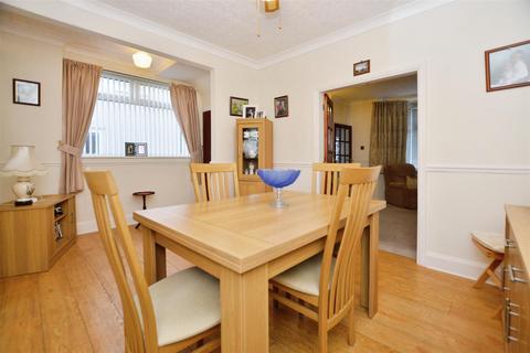 3 bedroom semi-detached house for sale, Lindale Gardens, Scunthorpe