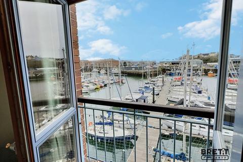 2 bedroom flat for sale, Nelson Quay, Milford Haven, Pembrokeshire. SA73 3AH