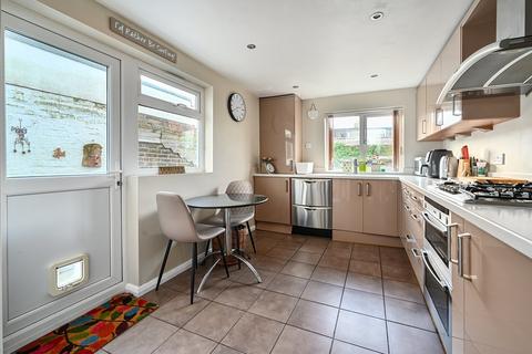 4 bedroom terraced house for sale, Exeter Street, Brighton, BN1