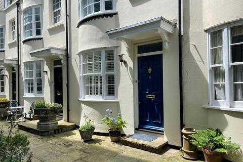 3 bedroom terraced house to rent, Dolphin Mews, East Sussex BN2