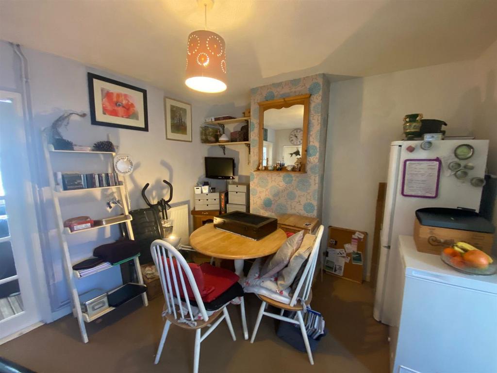 Dining Room: