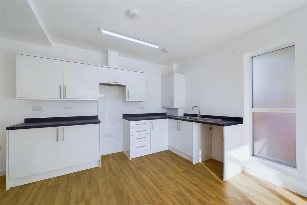 CAM01799 G0-PR0114-STILL002.jpg