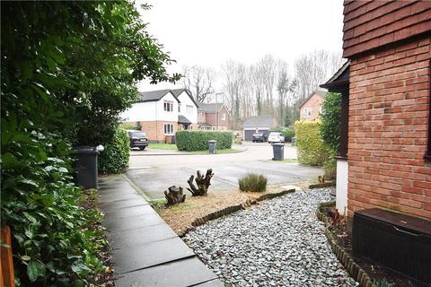 34 Devoil Close, Guildford, GU4 7FG