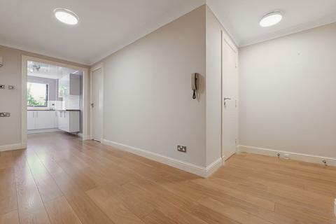 2 bedroom flat for sale, 12 Normanhurst Court, West King Street