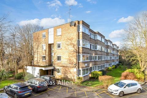 Queenswood Gardens, Wanstead