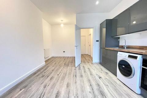 2 bedroom apartment to rent, Park Terrace, Liverpool L22