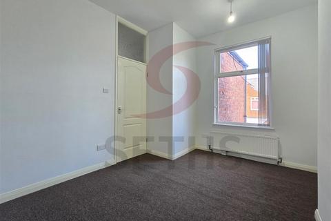 3 bedroom terraced house to rent, Marjorie Street, Leicester LE4