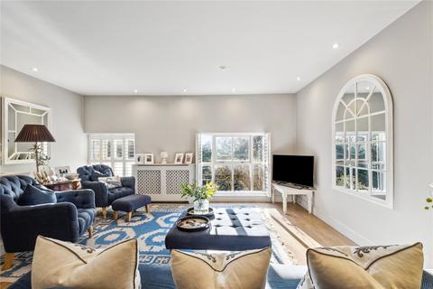 Flat 6, Windsor Court Vicarage Crescent, Battersea, London, SW11 3LA