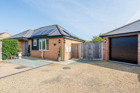 2 bedroom detached bungalow for sale, Poplar Road, Carlton Colville