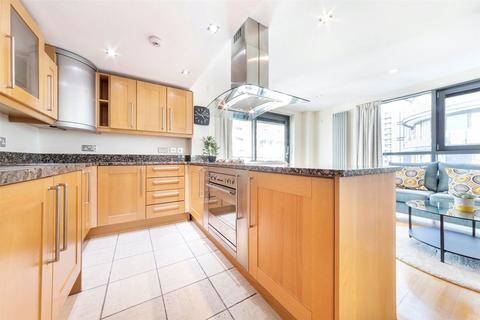 2 bedroom flat for sale, Millharbour, London E14