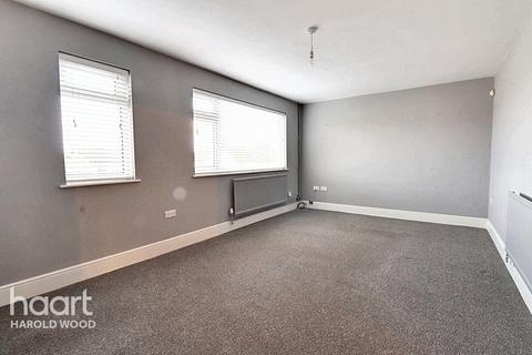 2 bedroom maisonette for sale, Ethelburga Road, Romford