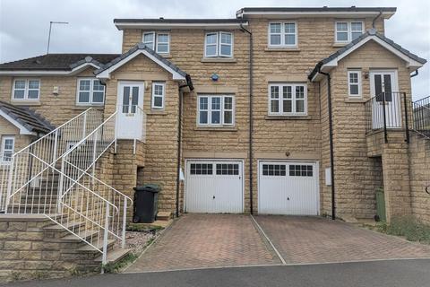 3 bedroom townhouse to rent, Greenfield View, Batley