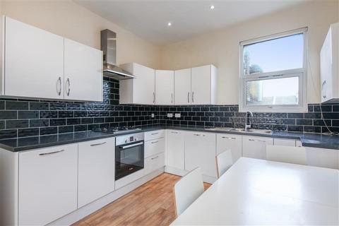 3 bedroom flat to rent, Huddlestone Road, Willesden Green, NW2