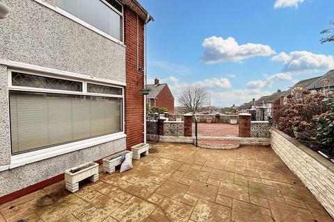 3 bedroom semi-detached house for sale, Warwick Way, Barry, CF62