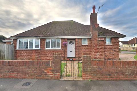 3 bedroom detached bungalow to rent, Crabtree Lane, Lancing, BN15