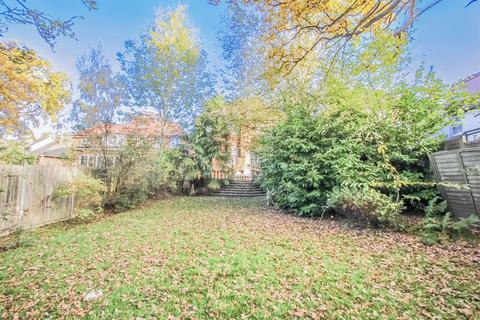 undefined, Edgeworth Crescent, Hendon NW4