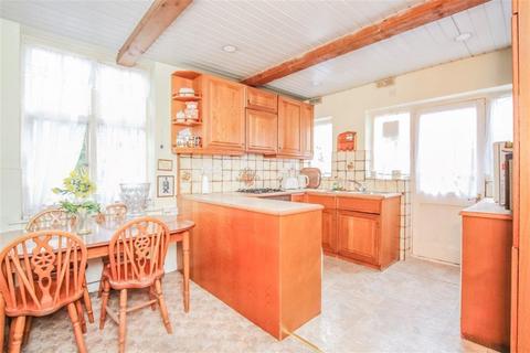 undefined, Edgeworth Crescent, Hendon NW4