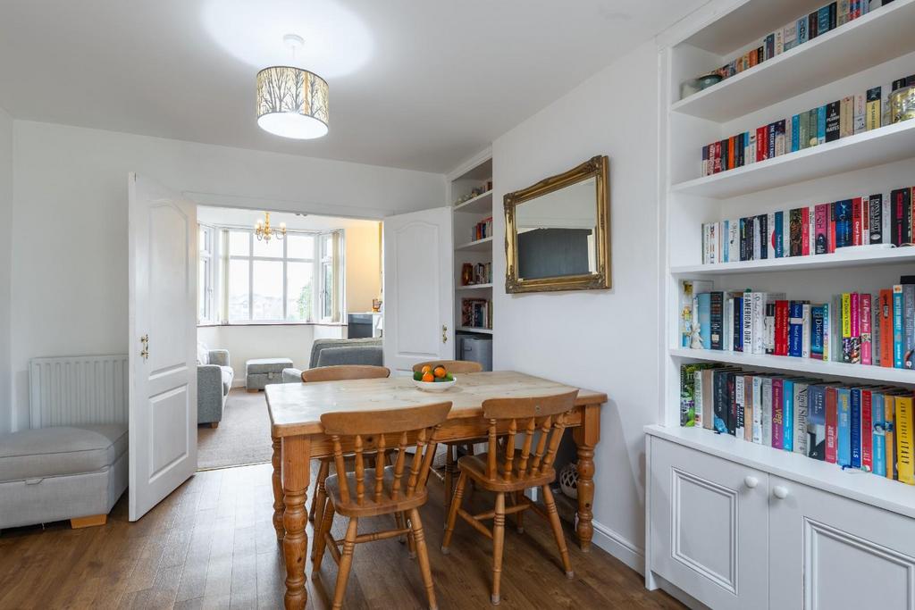 Kitchen diner-1.jpg