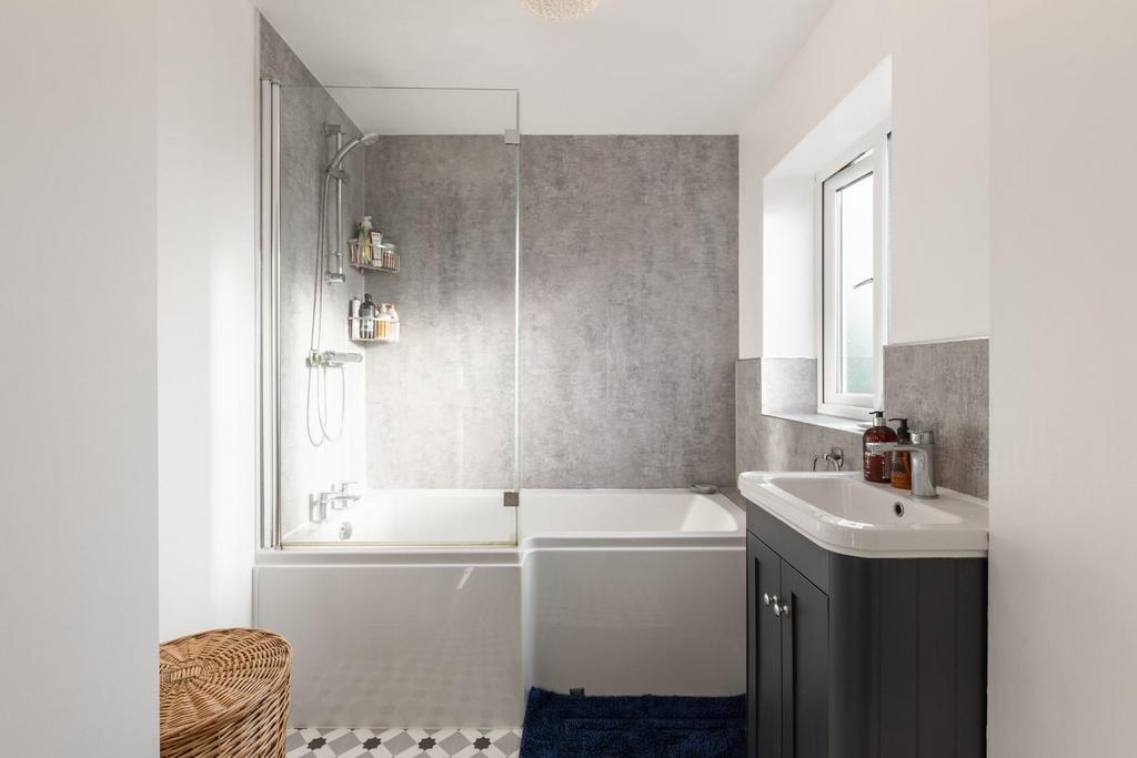 Bathroom-2.jpg
