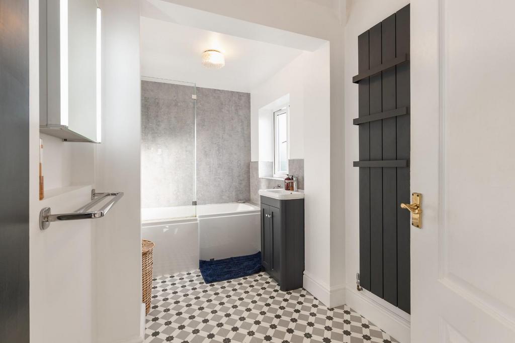 Bathroom-1.jpg
