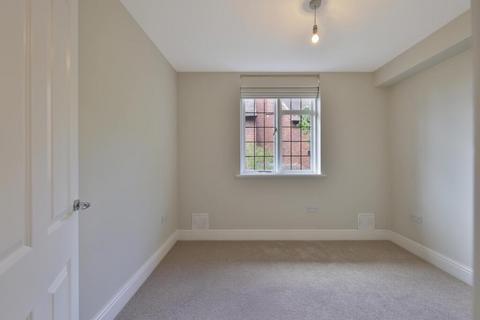 2 bedroom flat to rent, The Avenue, York