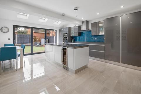 4 Mallow Drive, Bromsgrove, B61 0UP