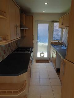 2 bedroom detached bungalow to rent, Upper Chyngton Gardens, Seaford