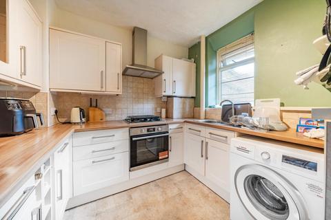 2 bedroom flat for sale, Poynders Gardens, Clapham