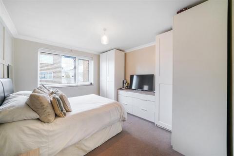 2 bedroom flat for sale, Harrowdene Road, Wembley