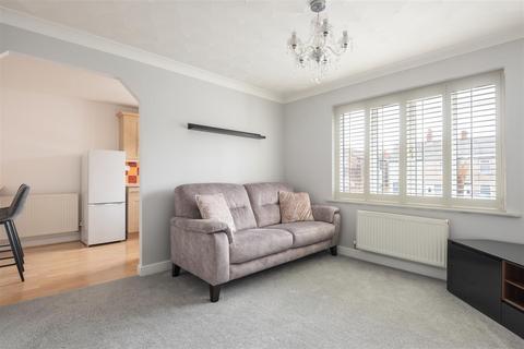 2 bedroom flat for sale, St. Matthews Close, Renishaw S21