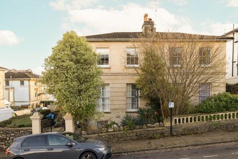 2 bedroom flat for sale, Clare Road, Cotham