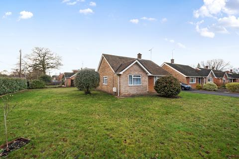 3 bedroom bungalow for sale, School Lane, Reading RG7