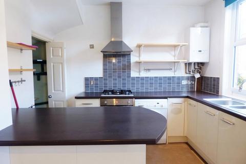 3 bedroom terraced house to rent, Grosmont Terrace, Leeds LS13