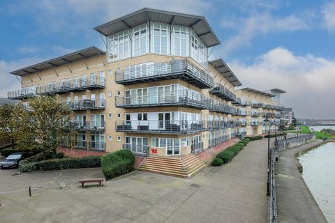 2 bedroom flat to rent, Portland Place, Greenhithe DA9