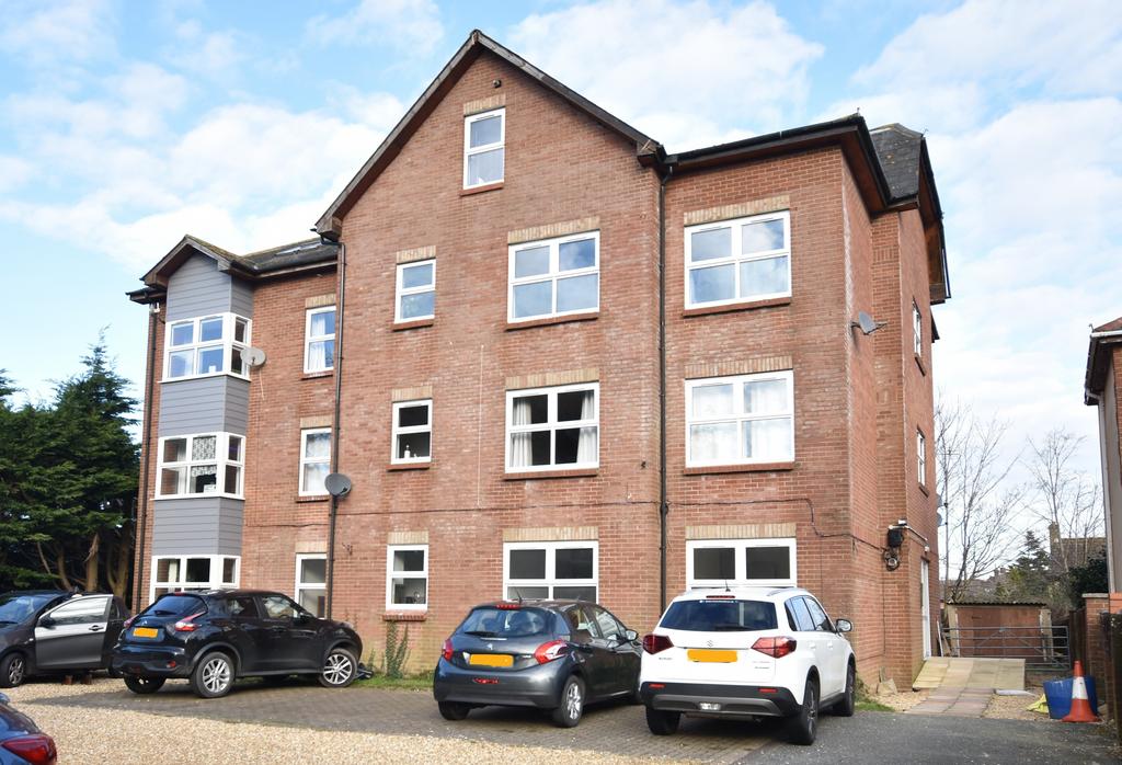 10 ian court front v