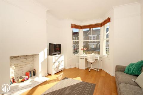 1 bedroom flat to rent, Albacore Crescent, London, SE13